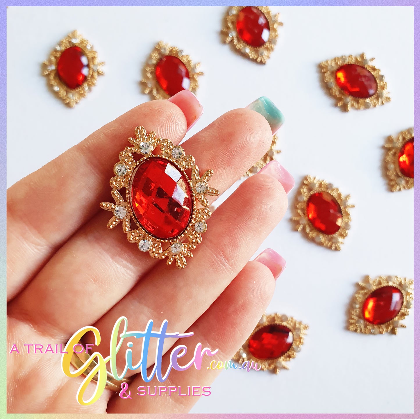 Oval/diamond Pearl Rhinestones with gold claw setting - Red