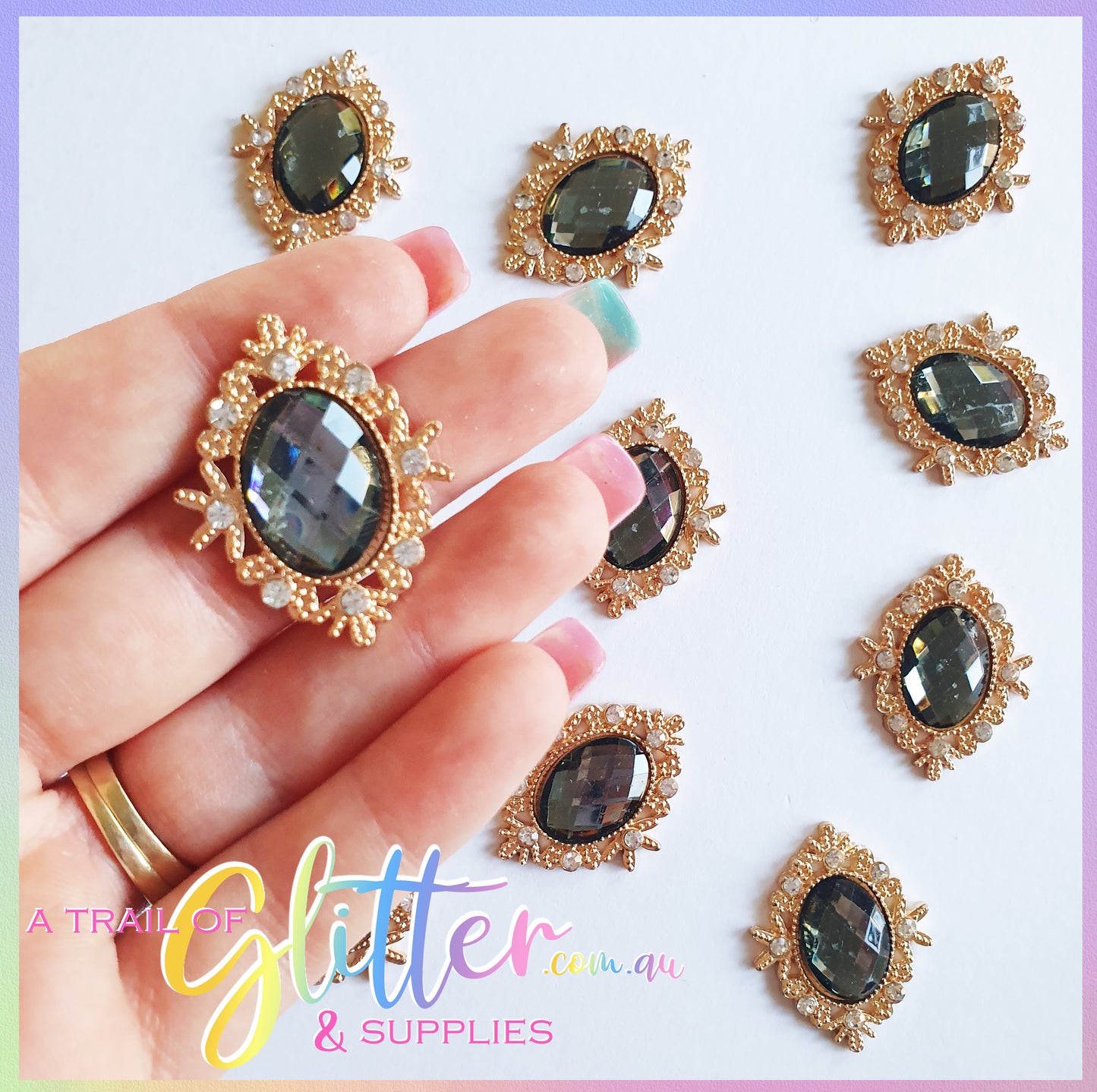 Oval/diamond Pearl Rhinestones with gold claw setting - Grey